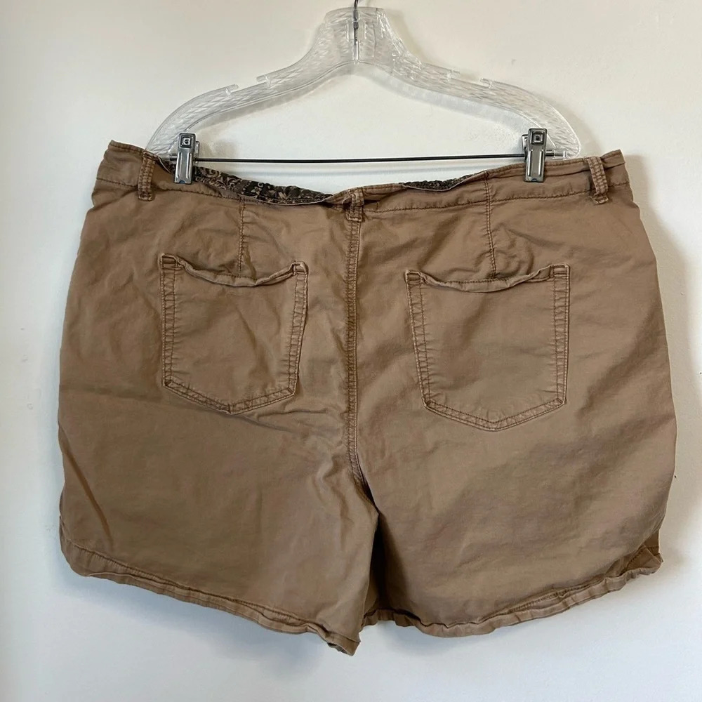 Maurice’s Khaki Shorts - Picture 2 of 4